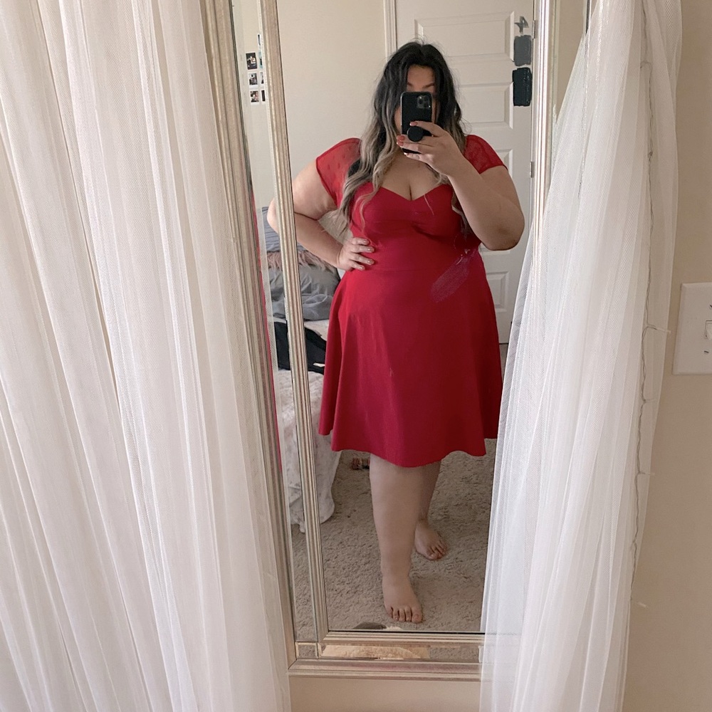 Torrid Red Polka Dot Mesh Stretch Swing
Dress 24